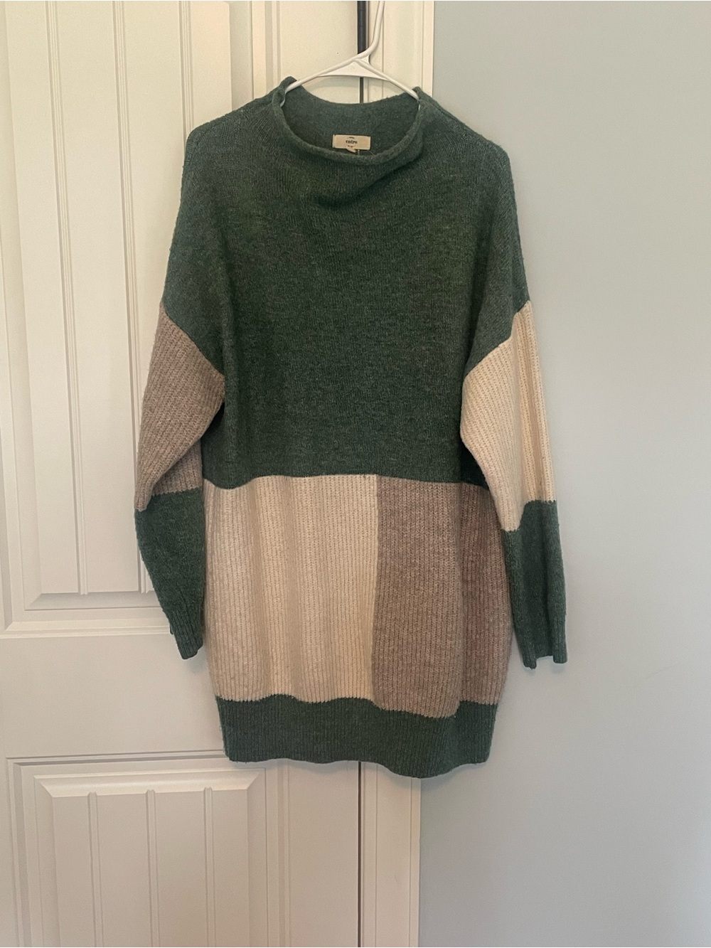 entro Forest Green, Cream & Taupe Colorblock Crewneck Sweater